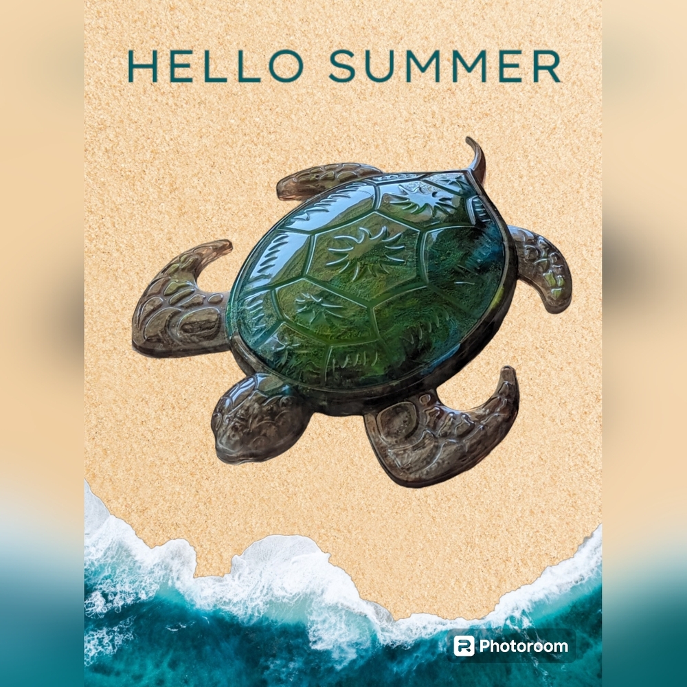 Turtle resin glows in dark green blue grey 6x7 - Picture 1 of 3